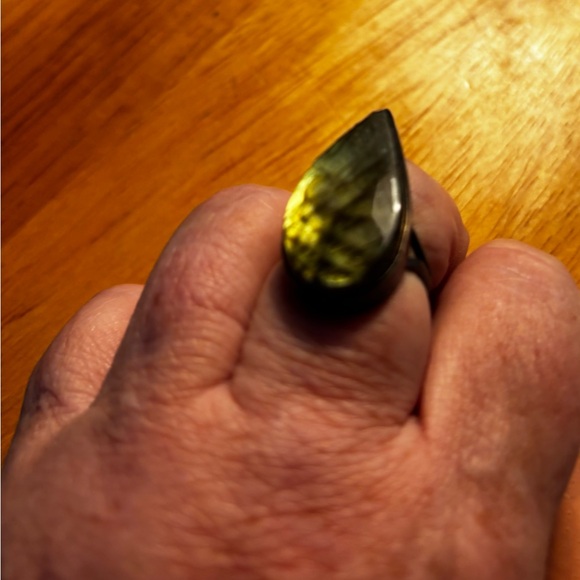 Teardrop Labradorite Ring - Picture 1 of 3